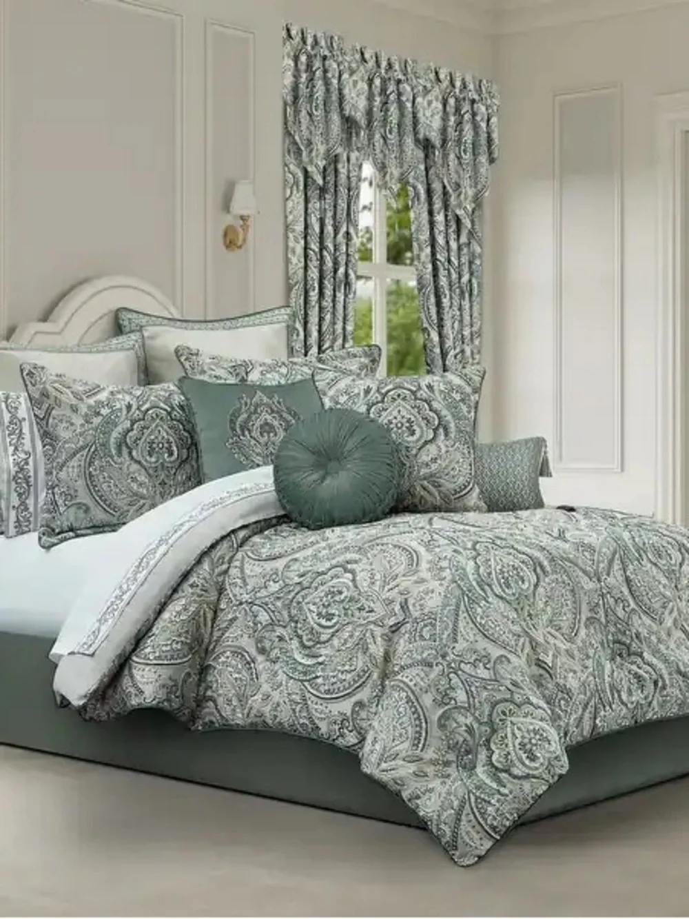 J. Queen New York Nico Comforter Set Cal King Part 2. Shams + Bedskirt Only READ